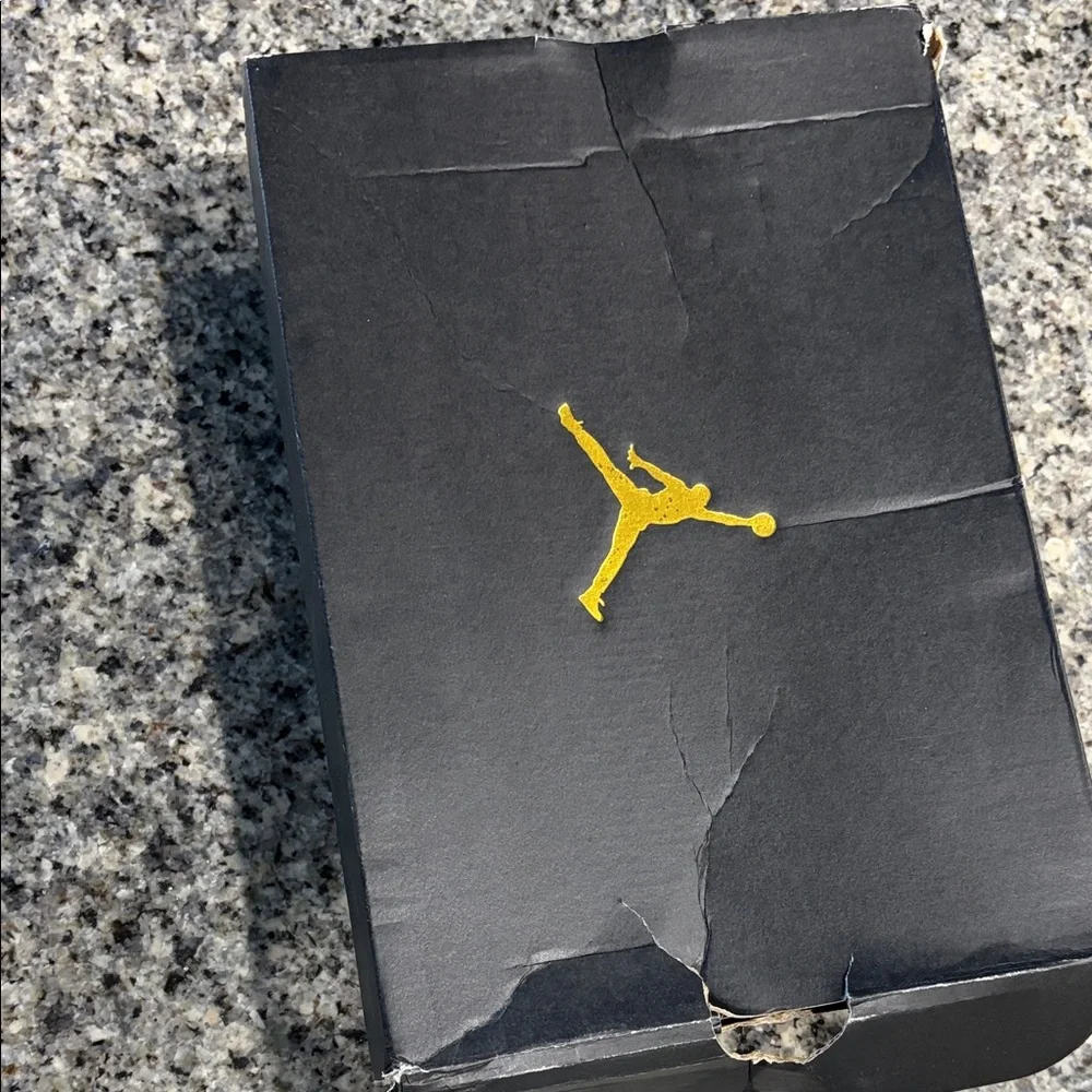 Nike Kids Sneakers - Red and Cream - Picture 14 of 16